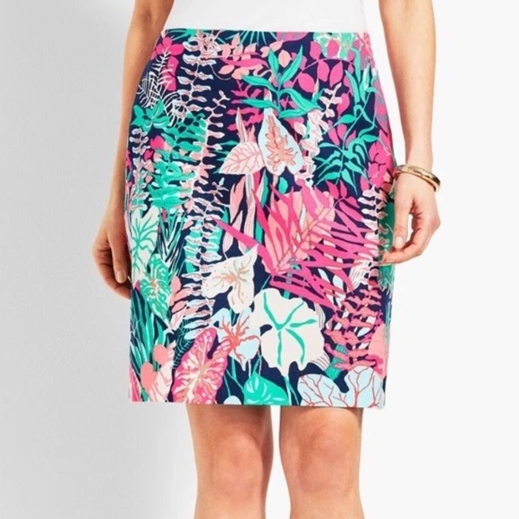 Talbots Dresses & Skirts - Tropical Chic! Talbots Jungle Botanical Pencil Skirt Size 4